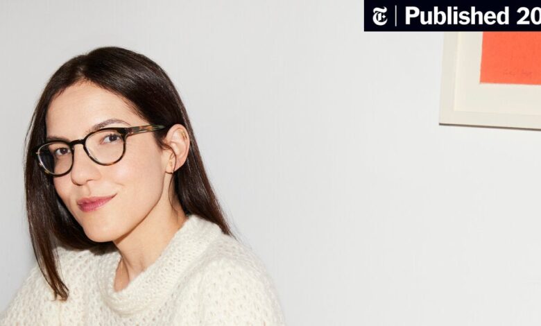 Book Review: ‘Grief Is for People,’ by Sloane Crosley Book Review: ‘Grief Is for People,’ by Sloane Crosley