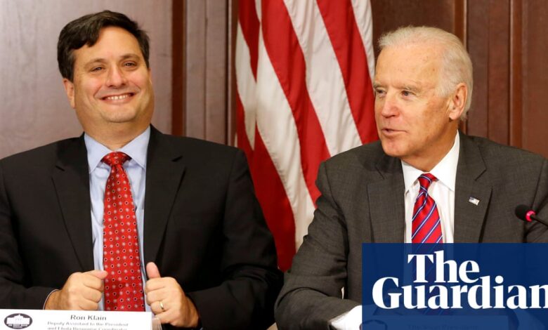 In a new book, top Biden aide describes ‘out of it’ president before Trump debate | Books In a new book, top Biden aide describes ‘out of it’ president before Trump debate | Books