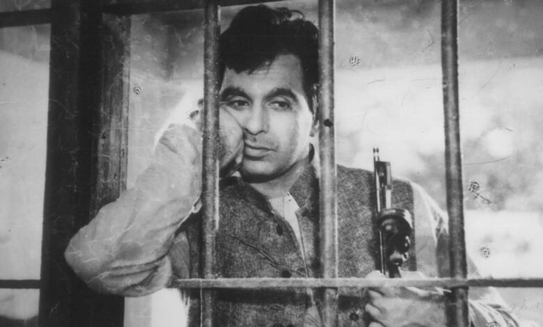 Way before OTTs, Hrishikesh Mukherjee’s Musafir starring Dilip Kumar was the gold standard of anthologies | Bollywood News Way before OTTs, Hrishikesh Mukherjee’s Musafir starring Dilip Kumar was the gold standard of anthologies | Bollywood News