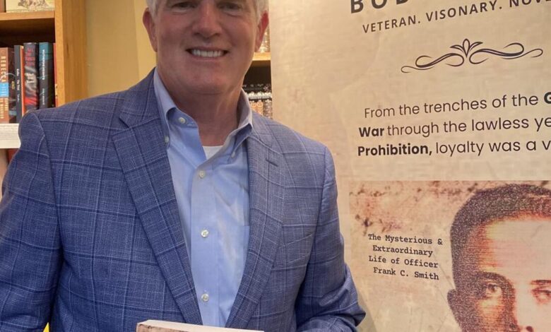 Local author speaks at Landmark, touts new book | WLife