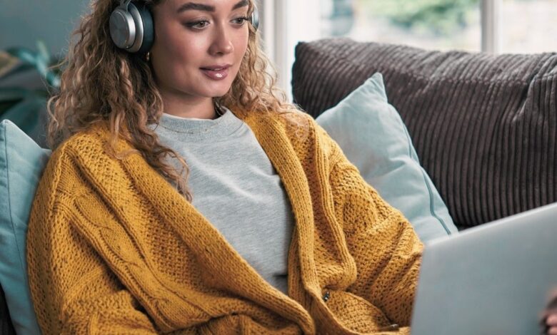 10 Podcasts About Books For The Curious Book Lovers 10 Podcasts About Books For The Curious Book Lovers