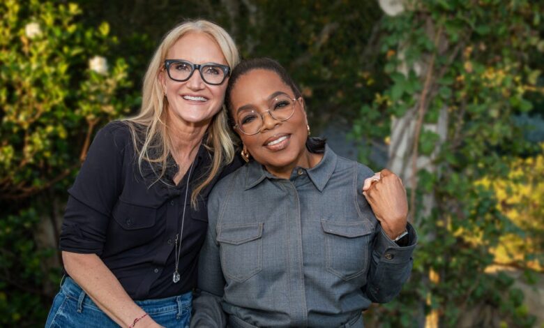 Oprah and Mel Robbins Discuss the Power of Letting Go In a New Podcast Episode Oprah and Mel Robbins Discuss the Power of Letting Go In a New Podcast Episode