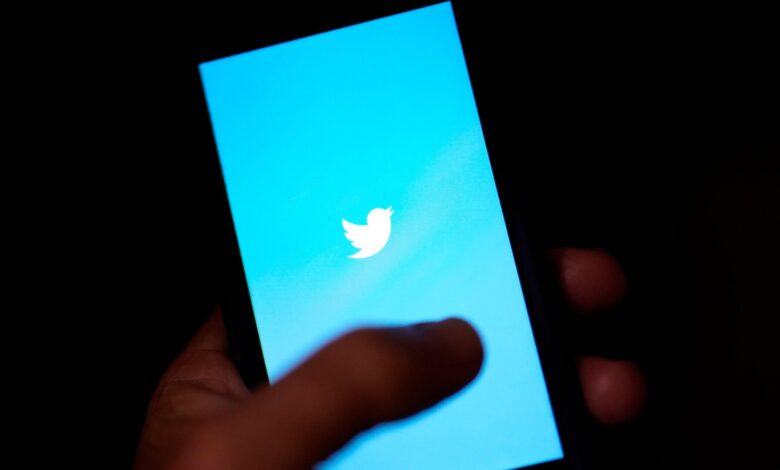 Twitter Tests a New Feature That Lets You Co-Author Tweets Twitter Tests a New Feature That Lets You Co-Author Tweets