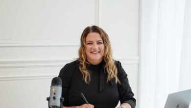 How I Quit My Social-Work Job to Become a Freelancer Making 6 Figures in Revenue