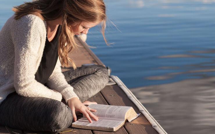 15 Ways to Get Paid to Read Books (Novels, Non-Fiction & More) 15 Ways to Get Paid to Read Books (Novels, Non-Fiction & More)
