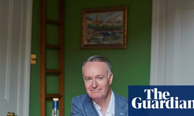 On Friendship by Andrew O’Hagan review – ties that bind | Autobiography and memoir On Friendship by Andrew O’Hagan review – ties that bind | Autobiography and memoir