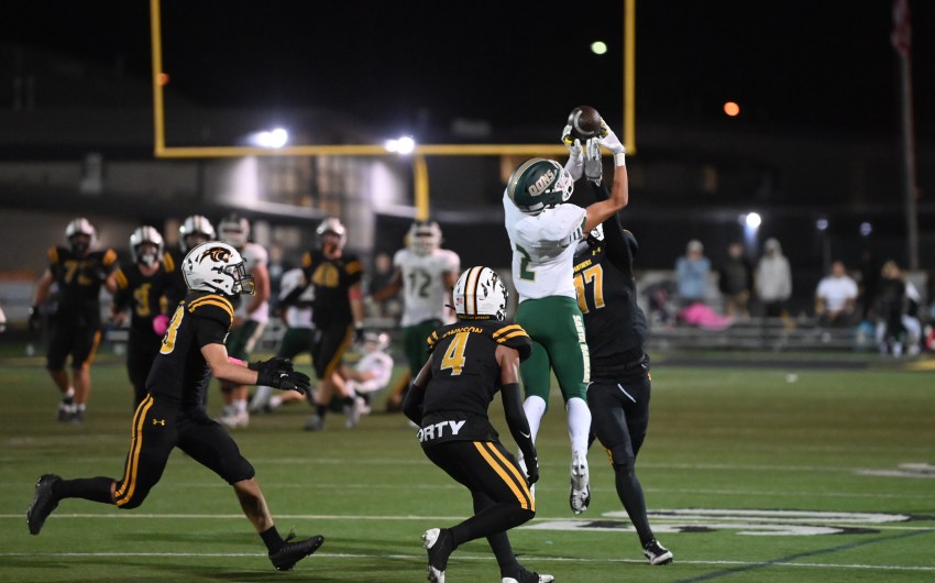 Santa Barbara Suffers 31-21 Loss to Newbury Park in Conejo Coast League Opener