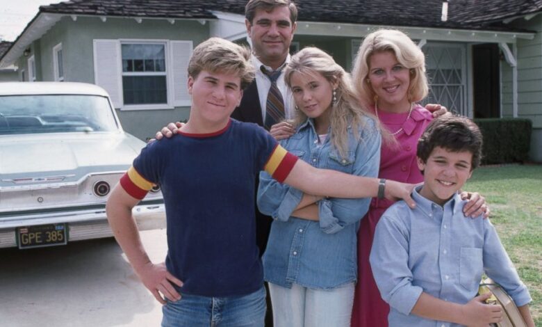 Literary Hub » What Writing for The Wonder Years Taught Me About Novels Literary Hub » What Writing for The Wonder Years Taught Me About Novels