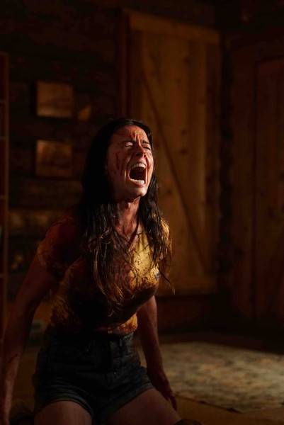 nightmare-cinema-the-thing-in-the-woods